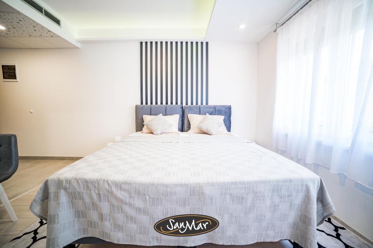 San-Mar Apartments ทูซลา ภายนอก รูปภาพ